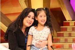 Con gái của NSND Hồng Vân và Lê Tuấn Anh xinh đẹp, có năng khiếu diễn xuất
