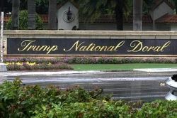 Ông Trump hủy kế hoạch khiến đảng Dân chủ 'phát điên'