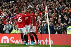 MU chia điểm kịch tính với Liverpool