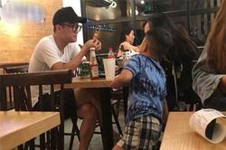 Minh Hà vừa tuyên bố độc thân, Chí Nhân bị bắt gặp 'hẹn hò' tình mới, cách xưng hô với con trai riêng mới gây bất ngờ?