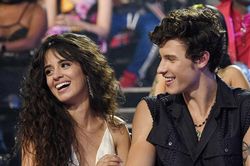 Vướng tin đồn chia tay, Shawn Mendes và Camila Cabello đáp trả cực mạnh