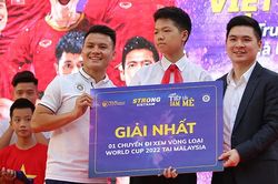 Quang Hải trổ tài giúp CĐV giành vé xem trận Malaysia vs Việt Nam