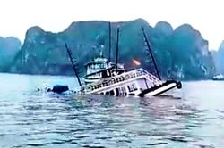 Va chạm tàu hàng, tàu du lịch bị chìm trên Vịnh Hạ Long