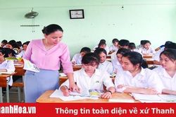Dạy chữ gắn với dạy người