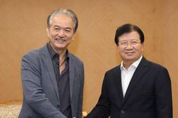 Vietnam, Singapore expand cooperation in logistics