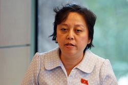 Cán bộ liên quan gian lận thi cử ra tòa 'nói như hành tinh nào xuống'