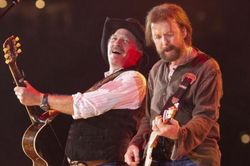 Brooks & Dunn được ghi tên trong Sảnh Danh tiếng Country: Tái hợp để đi vào huyền thoại