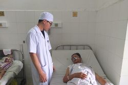 Cứu sống cụ ông bị chảy máu bên trong cơ thể mà không cần phẫu thuật