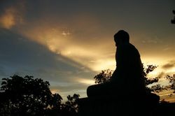16 điều tuyệt đối không nghĩ, không làm để tránh rước họa vào thân