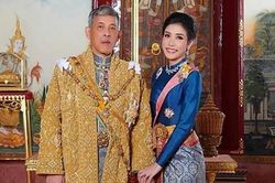 Hoàng quý phi Thái Lan bị tước mọi danh hiệu chưa đầy 3 tháng sau khi kết hôn với nhà vua