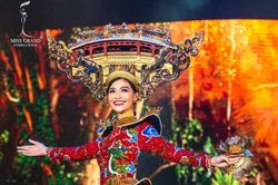 Trang phục dân tộc Việt Nam gây ấn tượng tại Hoa hậu Hòa bình Quốc tế 2019