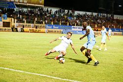 Vòng đấu cuối V.League 1: Vé 'vớt' về tay ai?