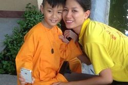 Hành trình Trang Trần 10 năm làm mẹ cậu bé khuyết tật