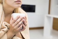 Dấu hiệu và cách điều trị chứng ớn lạnh ở phụ nữ
