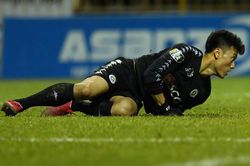 CLB Hà Nội thua đậm trong ngày nhận cúp vô địch V.League 2019