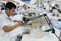 Đại biểu Quốc hội cho rằng làm 9-10 tiếng quanh năm thì không có hạnh phúc gia đình