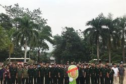 Hội CCB Bộ VHTTDL dâng hương tại Nghĩa trang Liệt sĩ Vị Xuyên