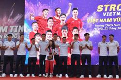 Xuân Trường nói gì với Quang Hải trước siêu phẩm 'cầu vồng tuyết' ở Thường Châu?