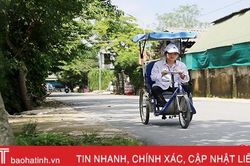 Nhọc nhằn tới trường bằng xe lắc cũ, nữ sinh Hà Tĩnh mơ ngày mai vào đại học