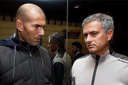 HLV Zidane thừa nhận 'khó ở' vì Jose Mourinho