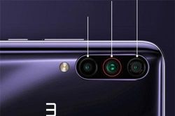 Cận cảnh smartphone 3 camera sau, pin 4.500 mAh, cấu hình 'khủng', giá rẻ giật mình