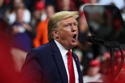 Báo Tây Ban Nha: Ông Trump đang biến Washington thành nơi nguy hiểm