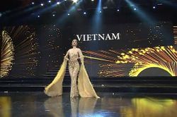 Á hậu Kiều Loan hóa 'phượng hoàng lửa' tại Bán kết Miss Grand International