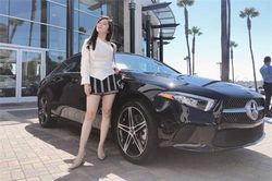 Phong cách thời trang sành điệu của Hương Tràm sau khi sang Mỹ du học