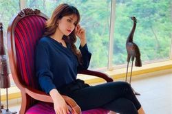 Soi đời tư nữ diễn viên đóng cảnh loạn luân phim 'Tiếng sét trong mưa'