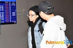 Amber và Hyun Ah lộ diện tại sân bay, Knet nói gì?