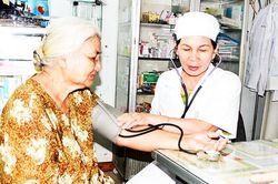 Khám, chữa bệnh bảo hiểm y tế: Cần thực hiện đúng quy định