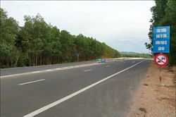 Kinh tế Xây dựng - Giao thông Tiếp tục tháo gỡ vướng mắc cao tốc Cam Lộ - La Sơn