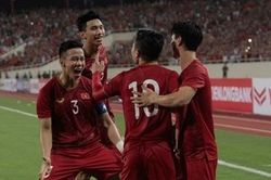 Chuẩn bị tái ngộ Thái Lan, HLV Park Hang-seo gọi toàn 'binh hùng, tướng mạnh'