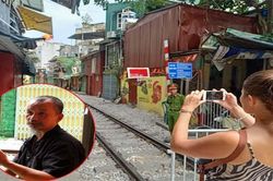 Cứu vãn phố cà phê đường tàu, dân Thủ đô đề xuất phát triển tàu chở khách du lịch