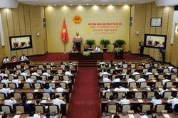 Miễn nhiệm một lúc sáu ủy viên UBND TP Hà Nội