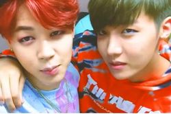 BTS cực 'ngố' trong những hình ảnh video chưa hề được công bố