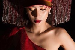 Dương Yến Nhung lọt Top 5 phần thi trang phục truyền thống tại Hoa hậu Du lịch Thế giới 2019