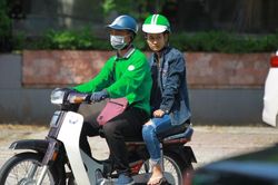 Đi xe ôm thời công nghệ