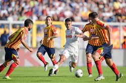 Lecce 1-1 Juventus: De Ligt mắc sai lầm, Juventus bị chia điểm