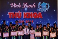 66 thủ khoa xuất sắc năm 2019 ở TP. HCM được vinh danh