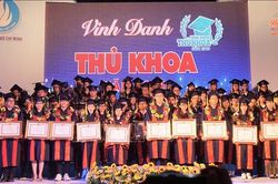 Thành phố Hồ Chí Minh vinh danh 66 thủ khoa năm 2019