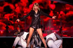 Taylor Swift giàu có và tiêu xài xa xỉ đến mức nào