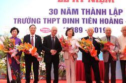 Ngôi trường 30 năm chú trọng việc 'dạy người'