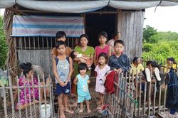 Hỏa hoạn thiêu rụi một căn nhà, 7 đứa trẻ may mắn thoát nạn