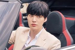 Tạo hình của Ahn Jae Hyun trong phim mới: Giàu có, thành đạt và là mẫu người mà giới trẻ noi theo