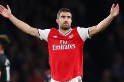 Arsenal đánh rơi chiến thắng trước Crystal Palace vì VAR