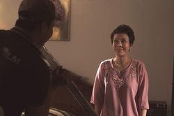 Việt Hương hóa bà mẹ mù trong web drama dịp Halloween
