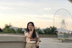 Ra vườn hái rau, cô gái Quảng Bình bất ngờ được CĐM chú ý nhờ điều này