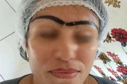 Thảm họa xăm lông mày khiến người nhìn sợ 'khóc thét'