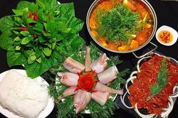 Lẩu cá khoai ngon không thể chối từ cho ngày lạnh